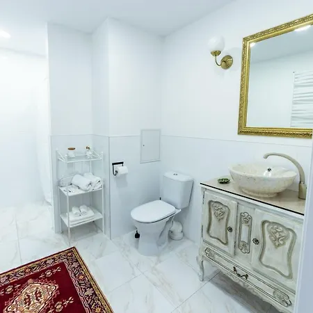 Romantic Close To The Old Town Apartment *