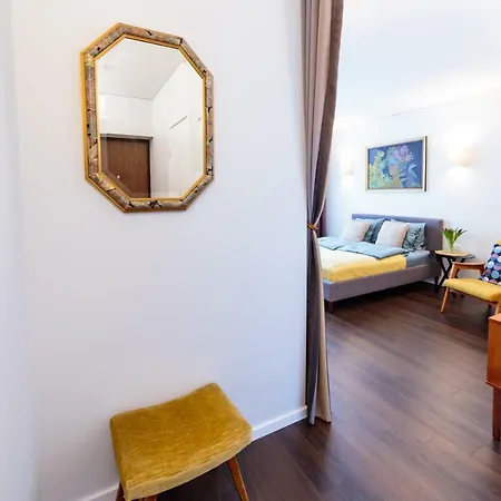 Romantic Close To The Old Town Апартаменты *